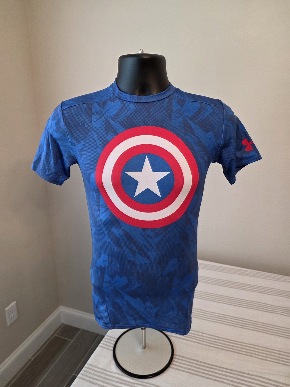 RARE Under Armour Alter Ego Captain America Compression Shirt Blue Camo